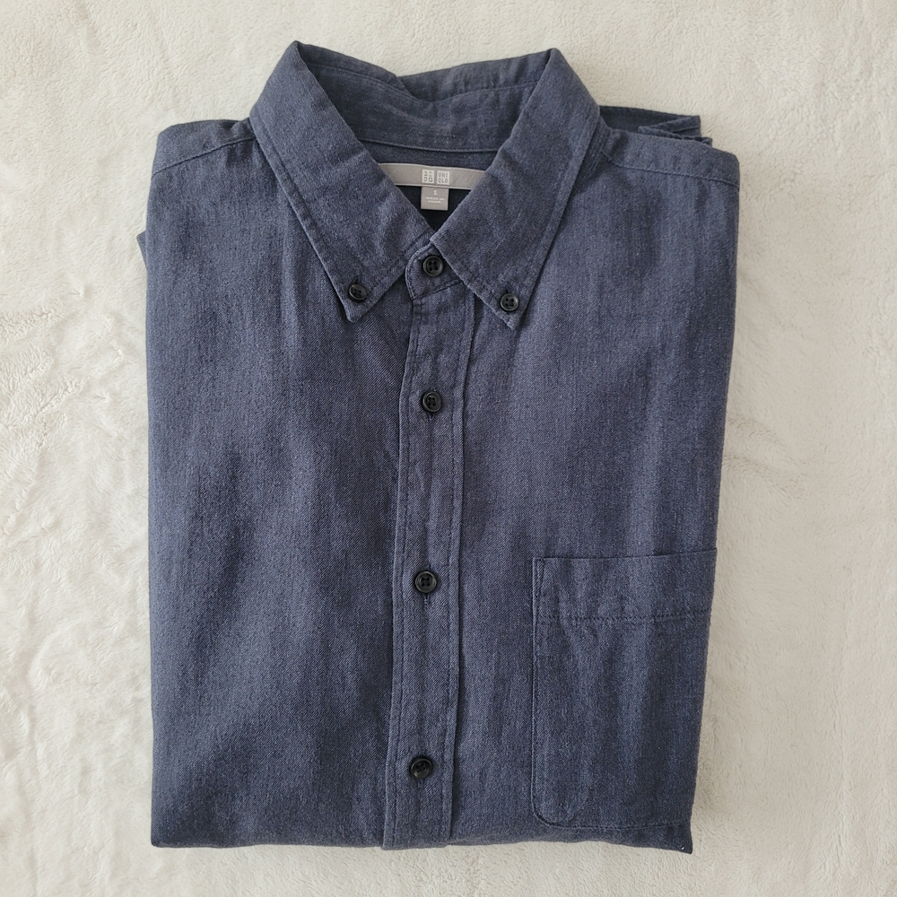 Uniqlo Men's Navy Button-Down Shirt Size S 100% Cotton